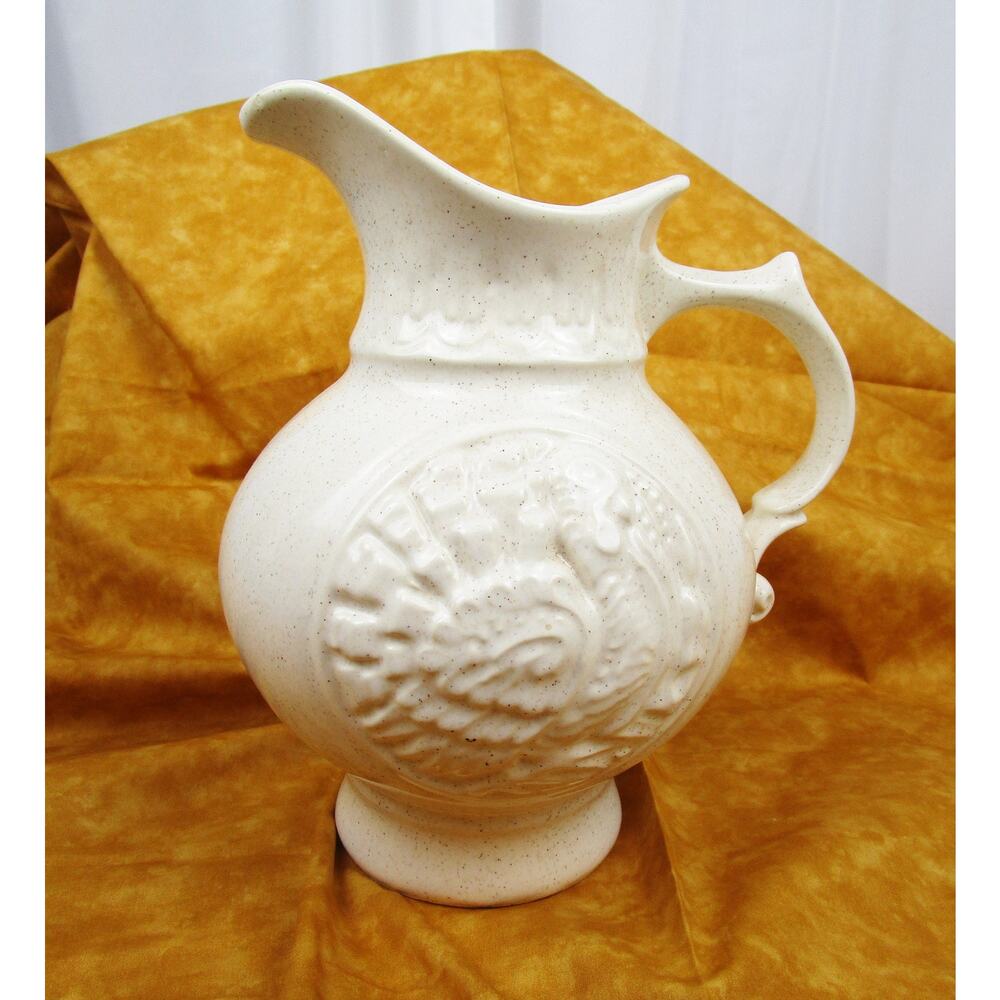 Pitcher McCoy Turkey for Milk Coffee Juice